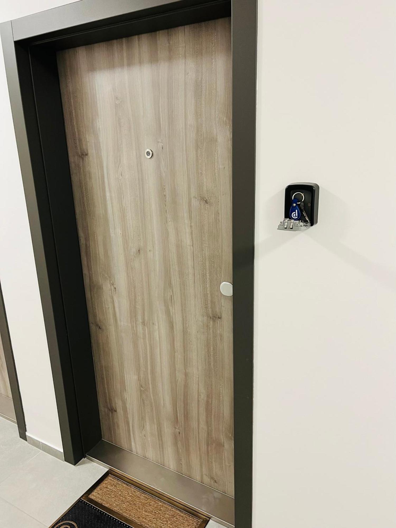 Apartman Sitka Apartment Trencin Ngoại thất bức ảnh