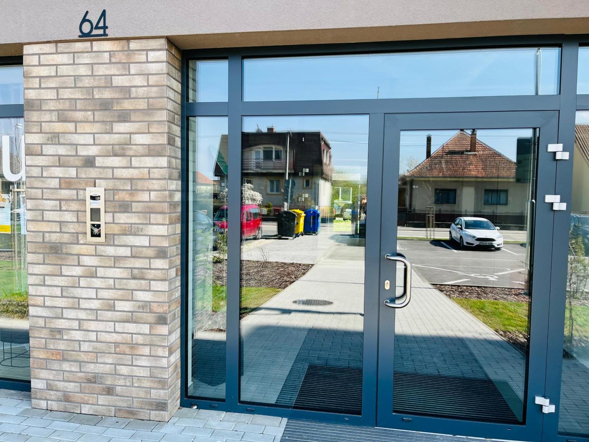 Apartman Sitka Apartment Trencin Ngoại thất bức ảnh
